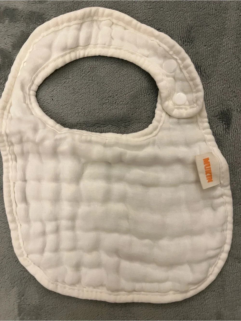 Brand New!!!!Munchkin White Quilted Muslin Baby Bib with Snap Closure